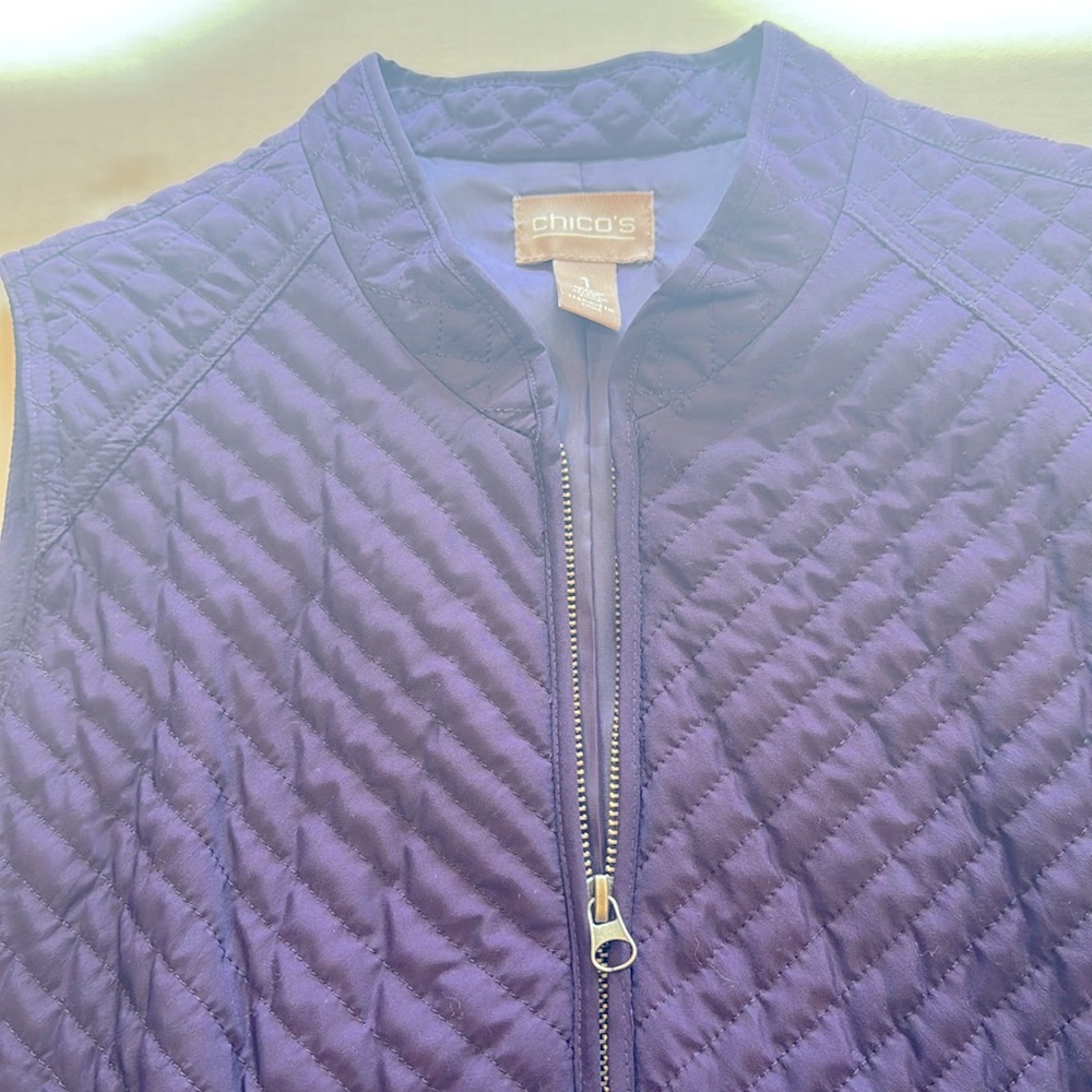 Chico’s ladies Size 1 purple vest. - Picture 2 of 5